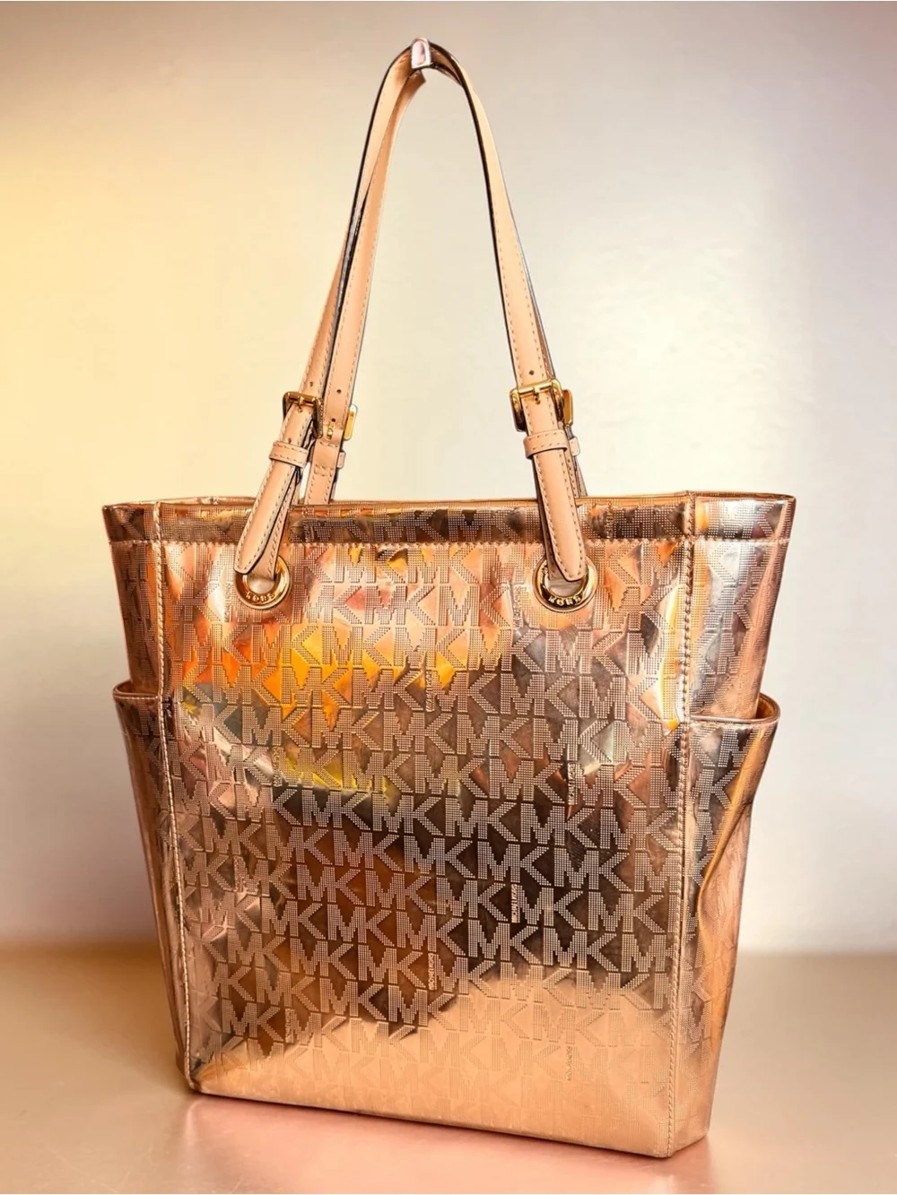 Michael Kors Jet Set Metallic Rose Gold Monogram Large Tote Bag. NWOT. MSRP $498